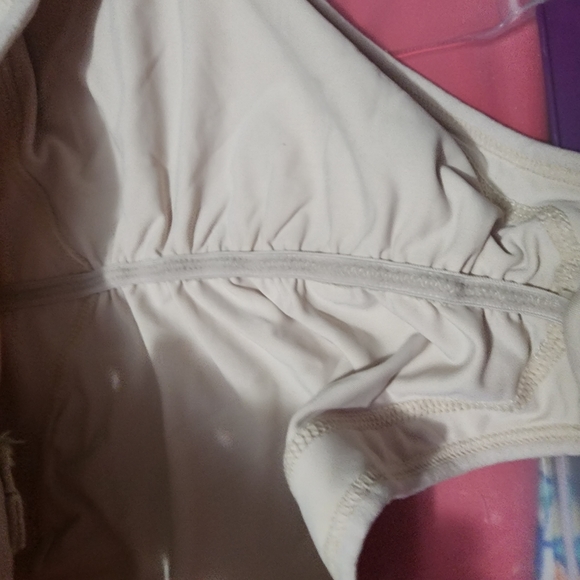 VEUC High-waisted Side zipper Compression Shapewear with Shirred Booty Detailing - Picture 13 of 15